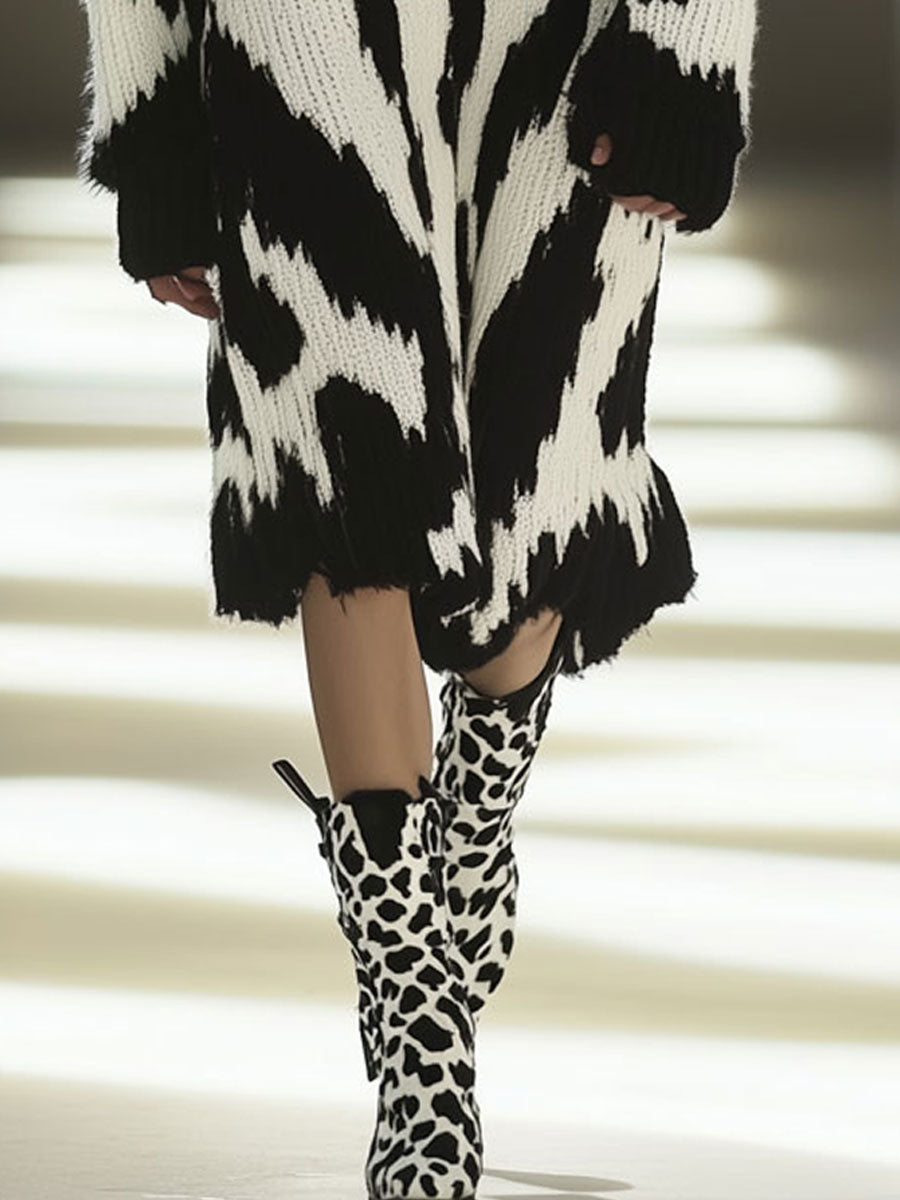 Casual Loose Black And White Geometric Knitted V-Neck Midi Dress