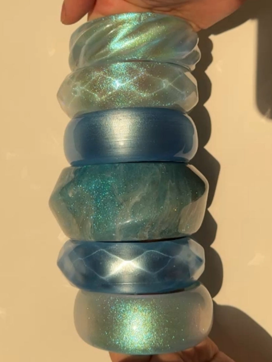 Blue Simple Geometric Sparkling Resin Bracelet