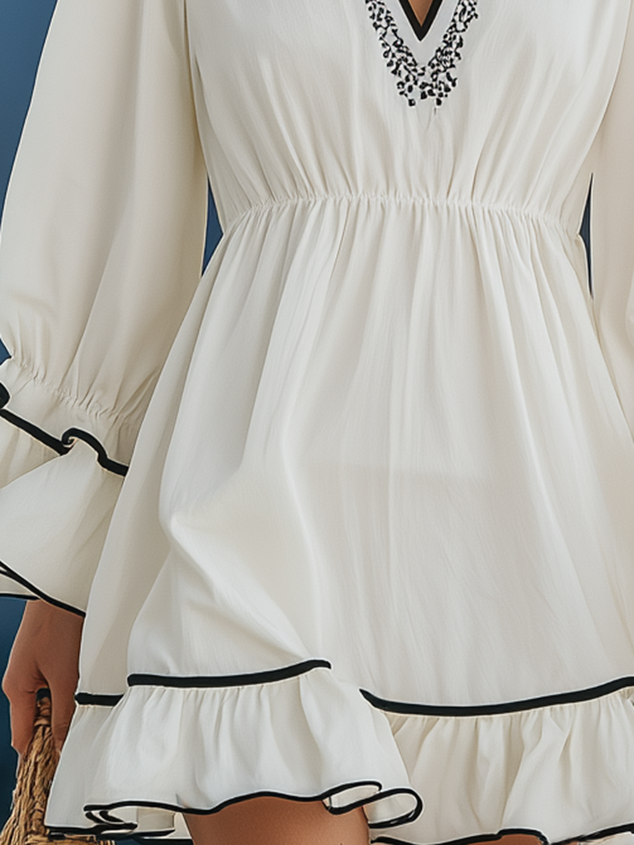 White Bohemian Style V-neck Embroidered Long-sleeved Mini Dress