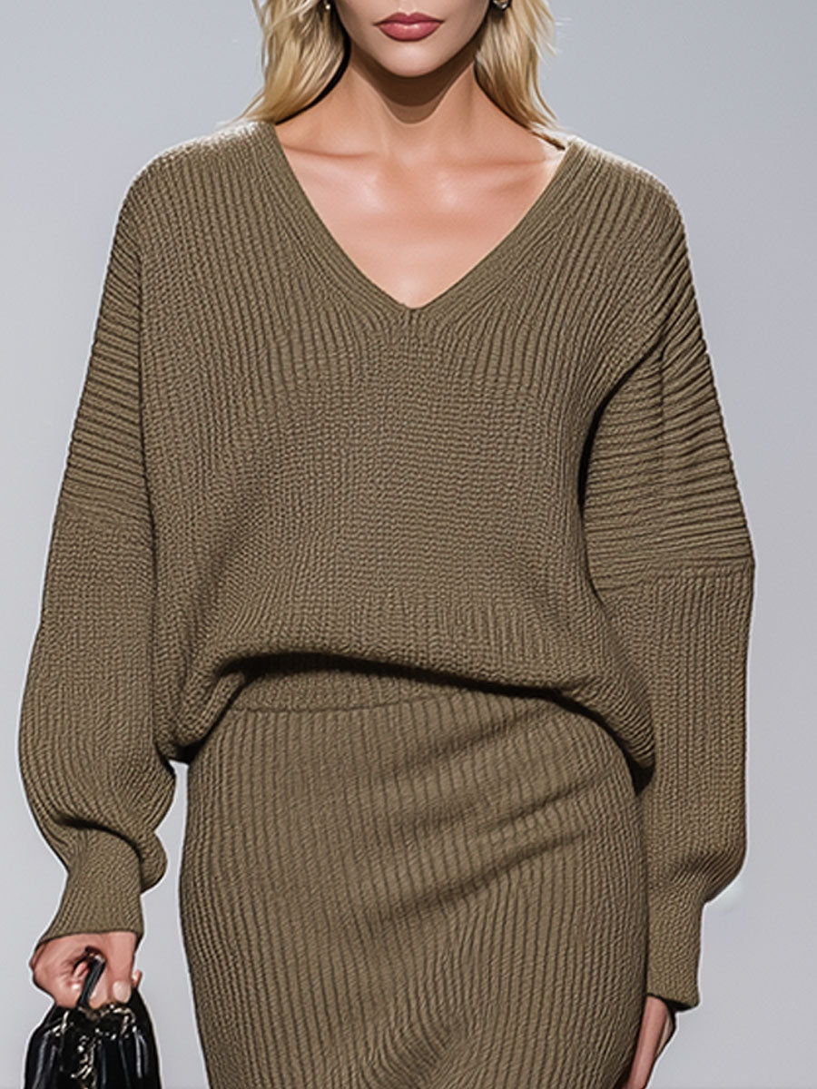 Retro Fashion V-Neck Khaki Sweater Knitted Suit