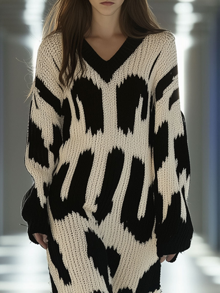 Retro Casual Loose Black Letter Knitted V-Neck Midi Dress