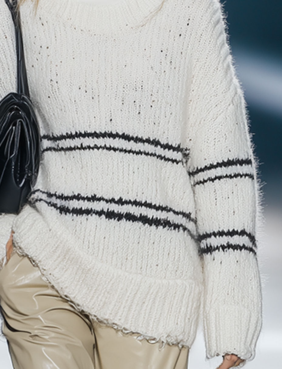 High-End Fashion Loose Black And White Knitted Sweater