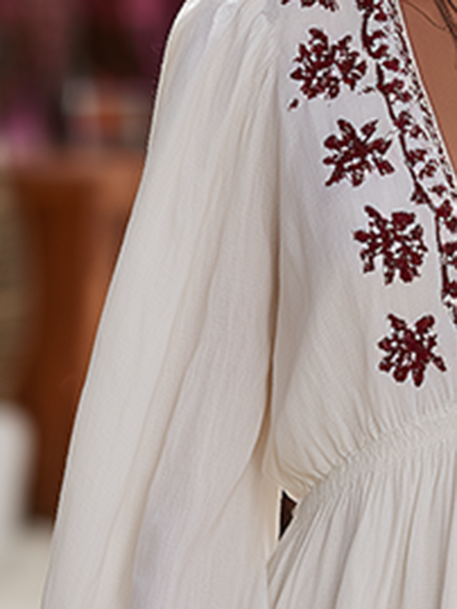 White Crinkled Fabric Embroidered V-neck Bohemian Style Mini Dress