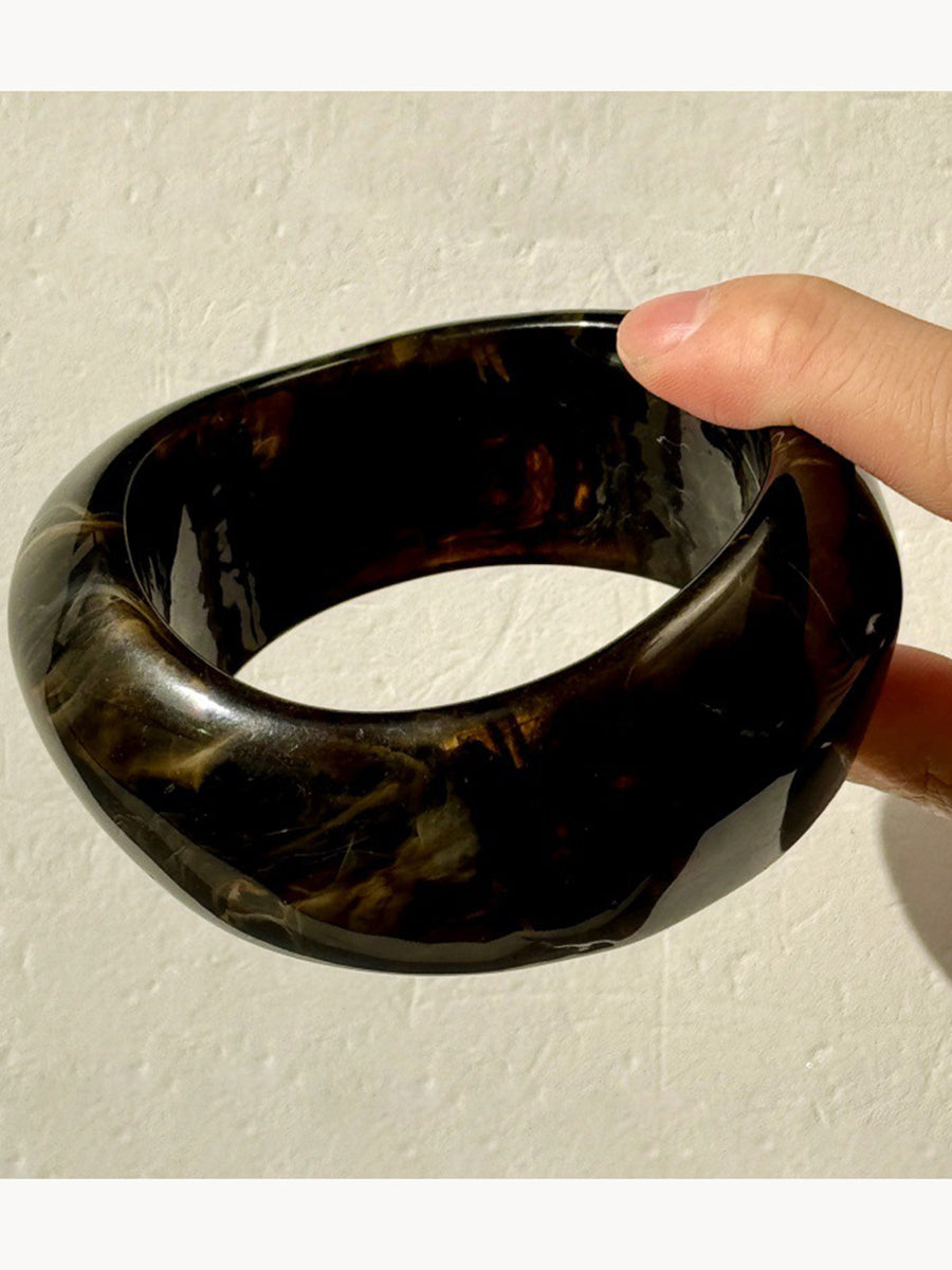 Wide Oval Geometric Curved Resin Bracelet